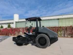 Heavy-Duty 6.5 Ton Hydraulic Roller for Efficient Road Construction - Image 3